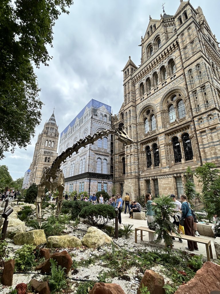 The Museum Gardens - Journey Through Time and Nature - National History Museum